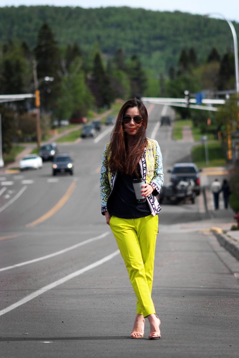 Neon Pant n print jacket_1