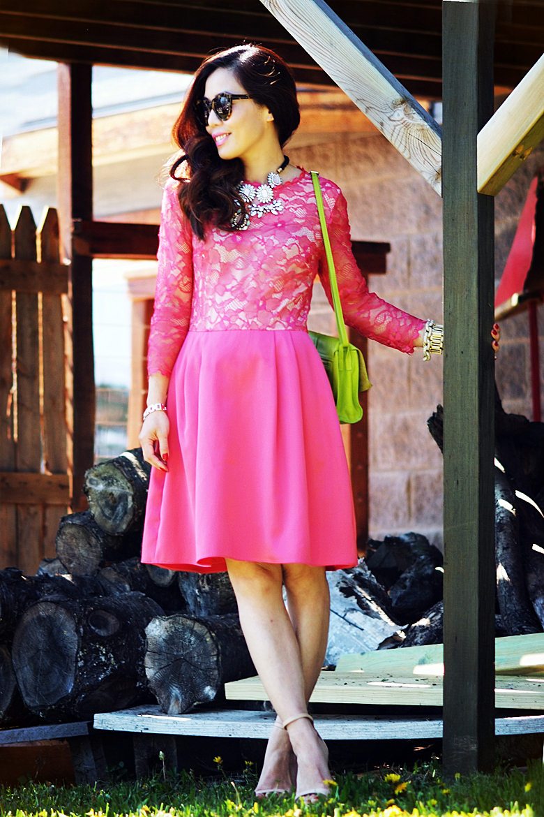 Wedding guest in Lace Dress_3