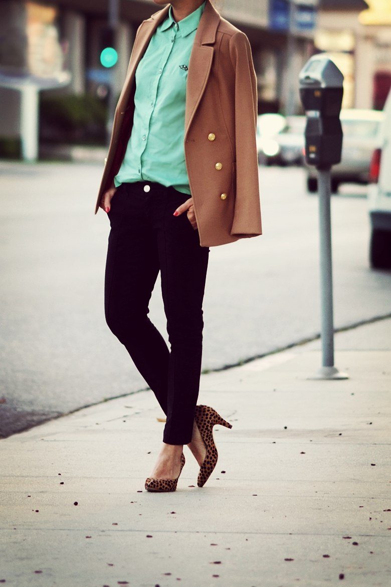 HallieDaily Camel Jacket and Leopard Pumps_6