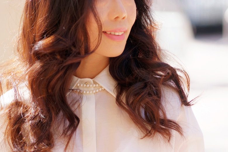 HallieSwanson Neiman Marcus Newport Beach Photo Shoot, All white look with Pink Coat and Leopard Pumps_12