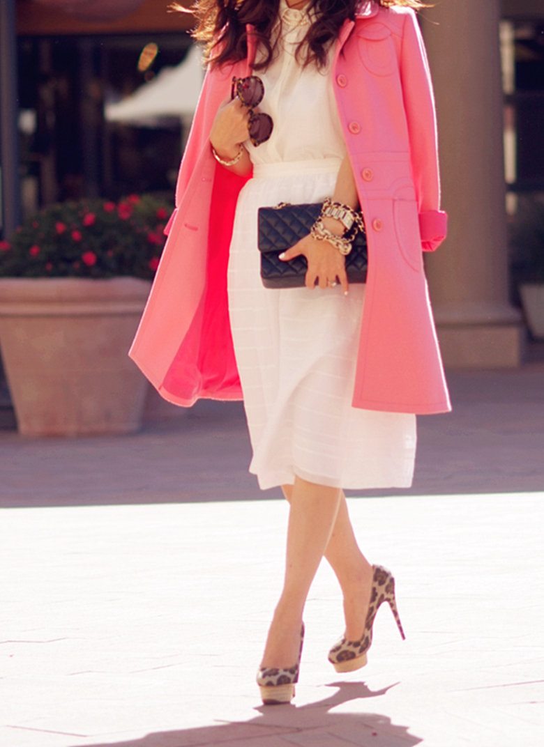 HallieSwanson Neiman Marcus Newport Beach Photo Shoot, All white look with Pink Coat and Leopard Pumps_5