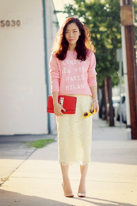 skirt sweatshirt outfit