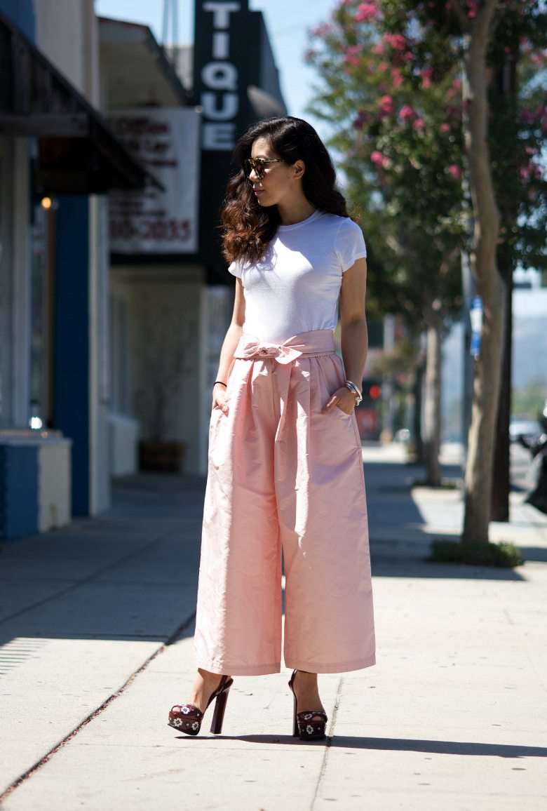 HallieDaily : Cropped Top and Wide Leg Pants  Stylish summer outfits,  Fashion, White wide leg pants