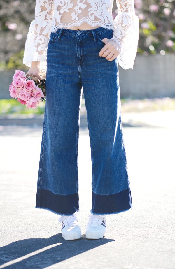 wide leg jeans with sneakers