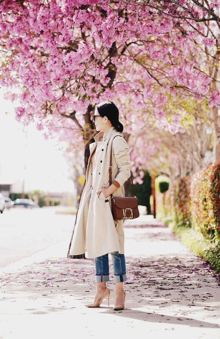 Classic Trench Style, Rolled Up Jeans, Burberry Camel Shoulder Bag, Camel Sweater, Hermes Belt, Oscar de La Renta Earrings, G-Star Raw Trench, via: HallieDaily