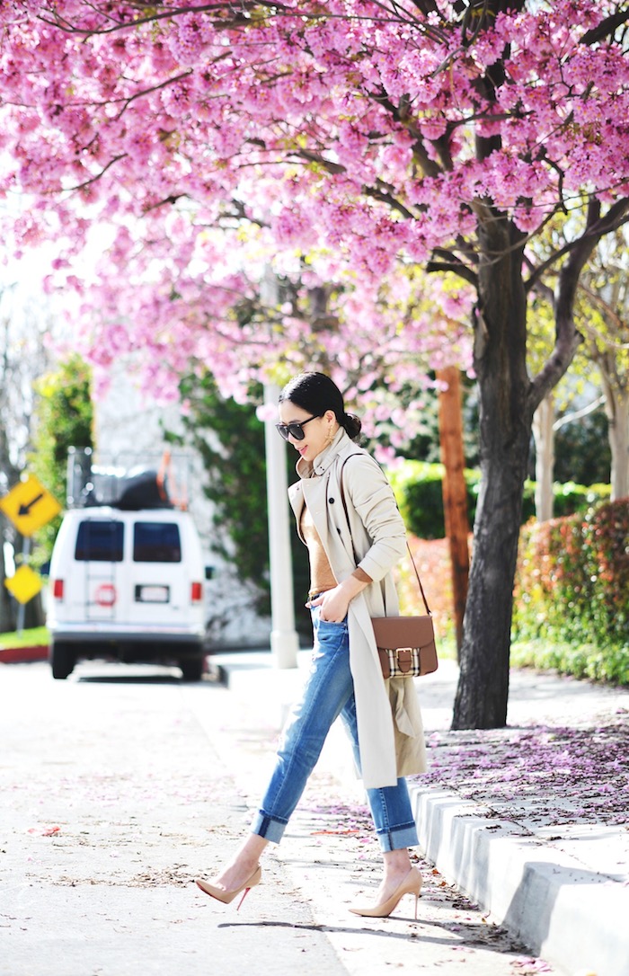 Classic Trench Style, Rolled Up Jeans, Burberry Camel Shoulder Bag, Camel Sweater, Hermes Belt, Oscar de La Renta Earrings, G-Star Raw Trench, via: HallieDaily