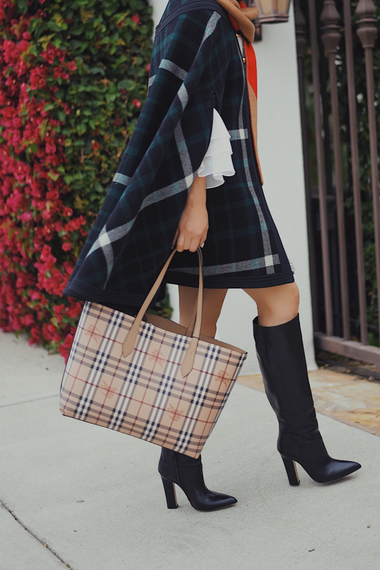 burberry purse with scarf