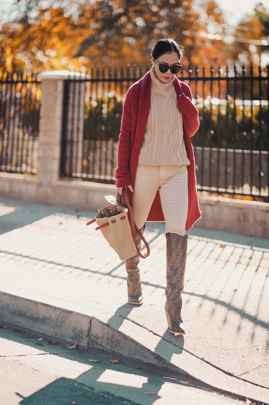 Cardigan Coat & Western High Boots