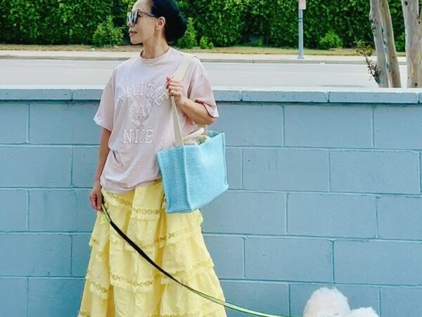  Summer Style in Oversized Tee & Mesh Mary Jane Flats