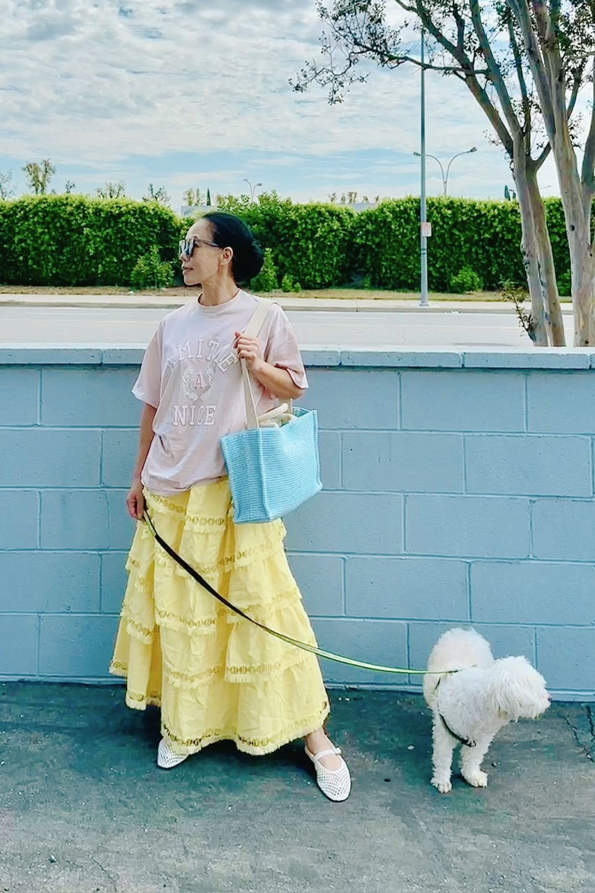  Summer Style in Oversized Tee & Mesh Mary Jane Flats